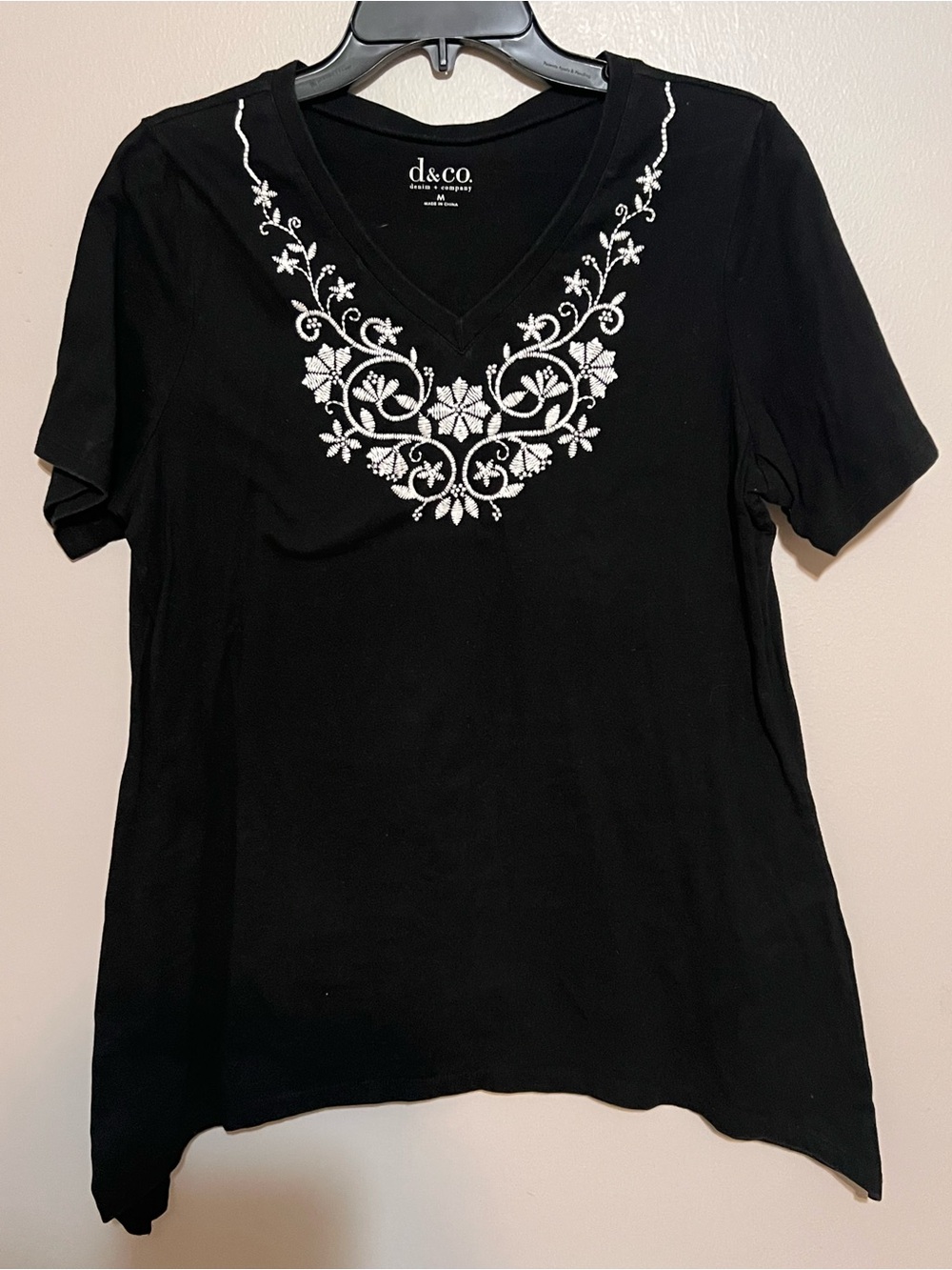 d&co. Black V-Neck Tee with White Floral Embroidery